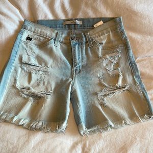Kancan shorts with destruction. Size26